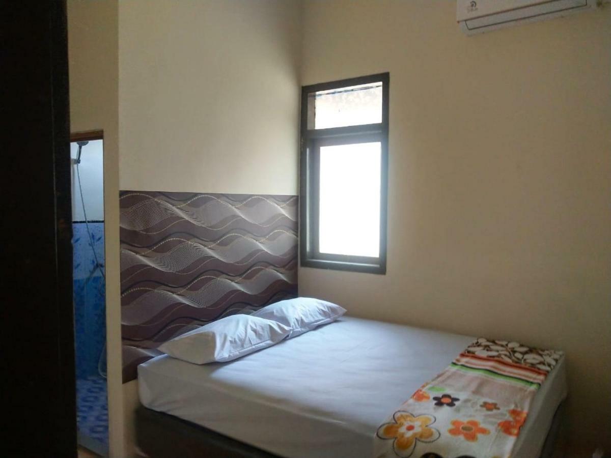 Thalia Guesthouse Ijen - Bromo & Sukamade Tour Баньюванги Экстерьер фото