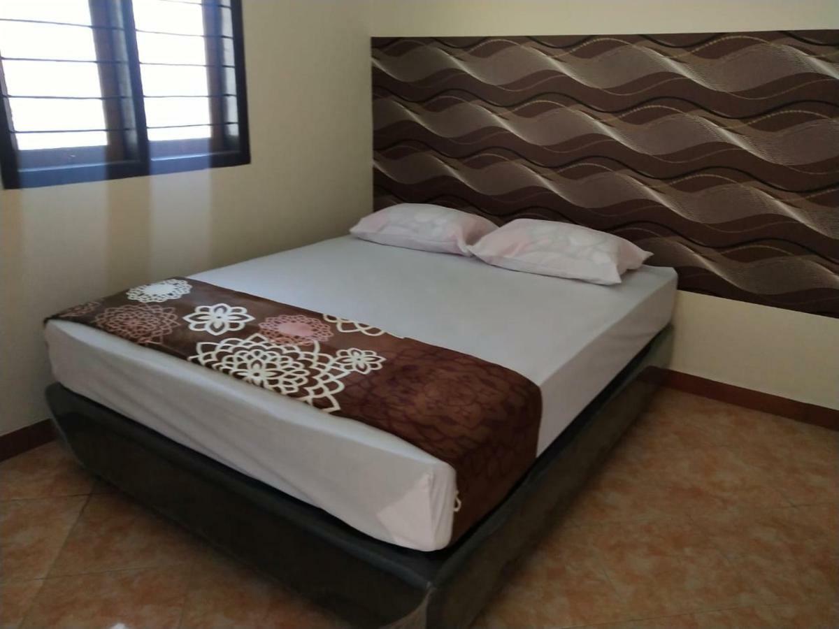 Thalia Guesthouse Ijen - Bromo & Sukamade Tour Баньюванги Экстерьер фото
