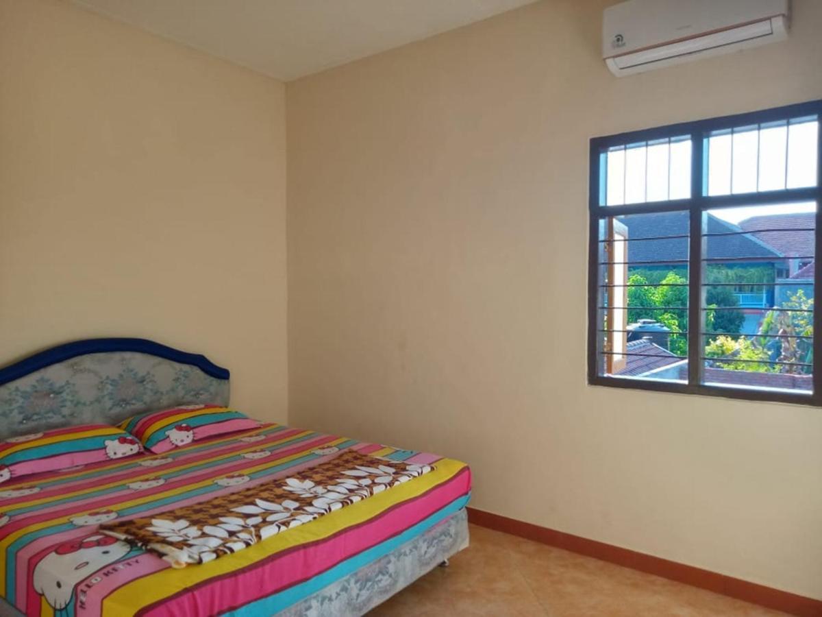 Thalia Guesthouse Ijen - Bromo & Sukamade Tour Баньюванги Экстерьер фото